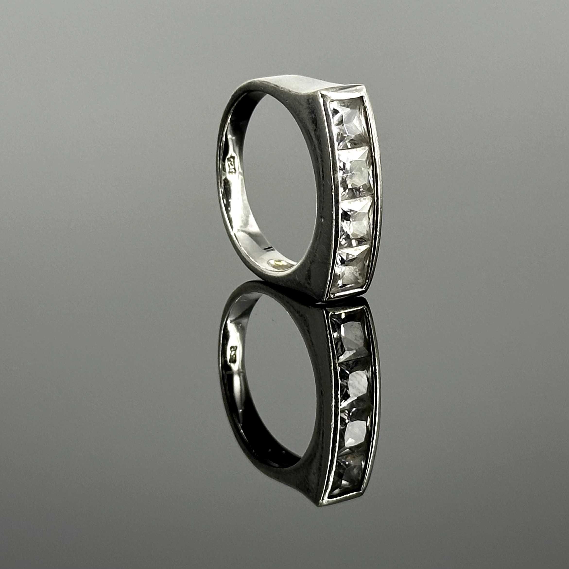 Srebro - Srebrny pierścionek z Cyrkoniami - próba srebra 925