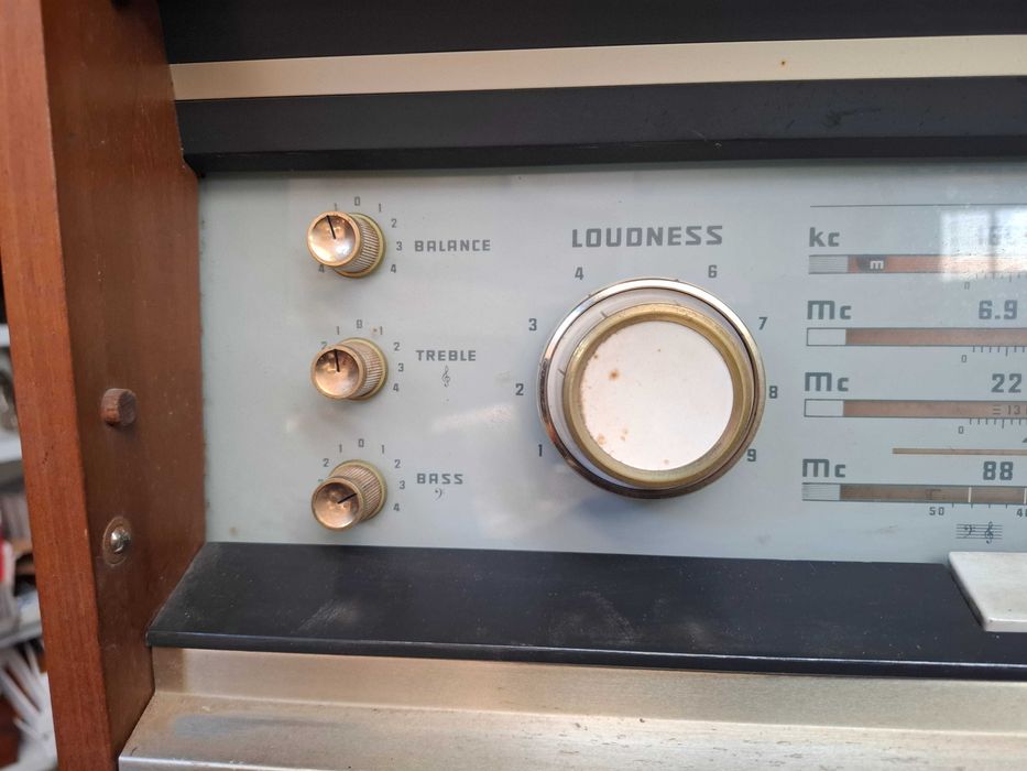 Radio Telefunken Opus 5550 com Culunas