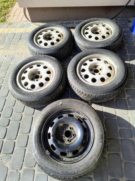 Felgi aluminiowe 15 VAG VW Golf komplet z oponami zimowymi 4 + 1
