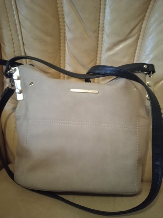 Сумка фірми RIVER island