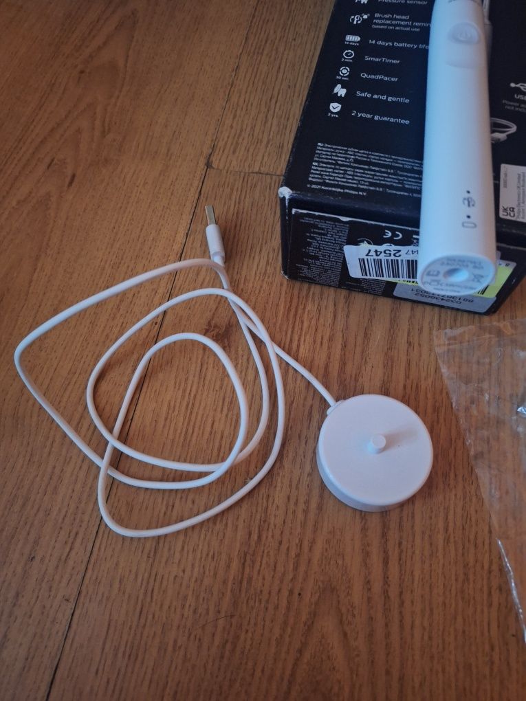 Szczoteczka soniczna PHILIPS Sonicare Series 3100 powystawowa