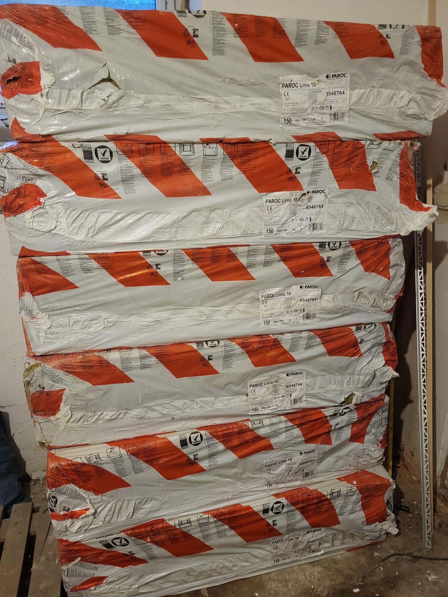 6 paczek płyty PAROC 1,44m2+ 
1 paczka Rockwool Wełna Steprock HD 50 m