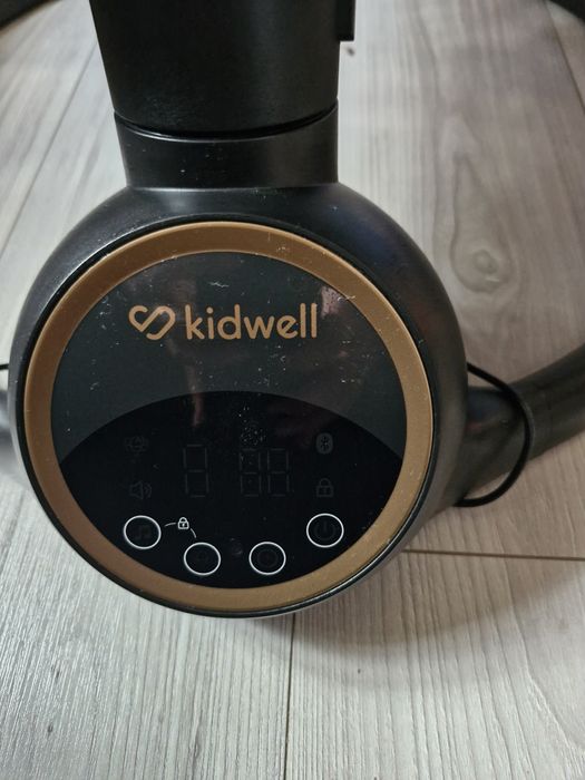 Продам заколисуючий ценир - шезлонг