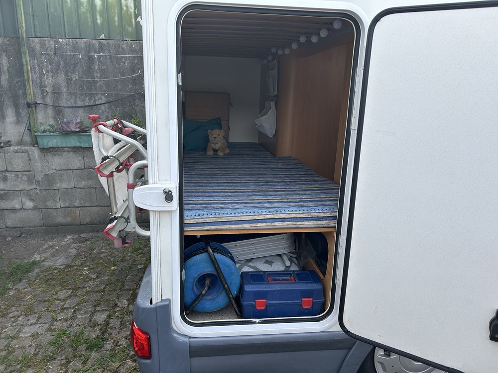 Chausson Flash S3 | 6 lugares | 3500kg | | Painel solar