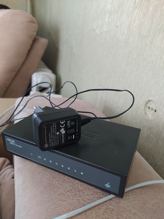 Сетевой коммутатор свитч  комутатор Asus  GX1008  та роутери TP-Link