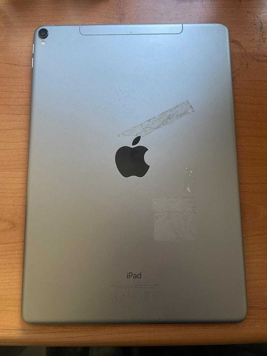Apple iPad Pro 10,5" com Cellular, Avariado