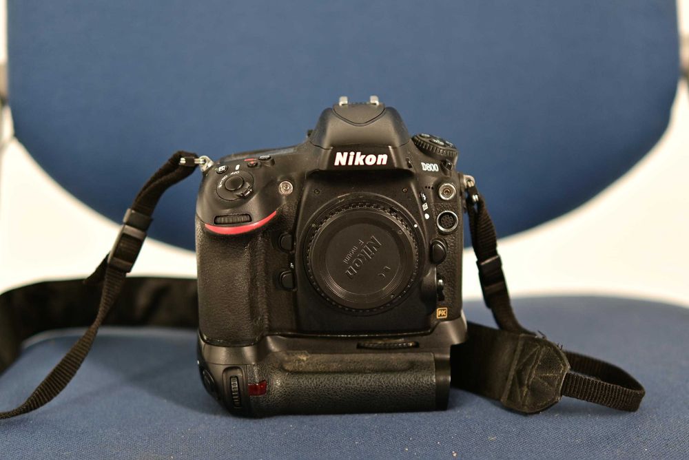 Nikon D800 com punho