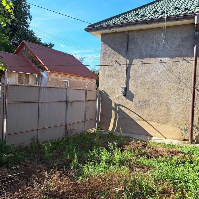 Продаж НАПІВ особняк