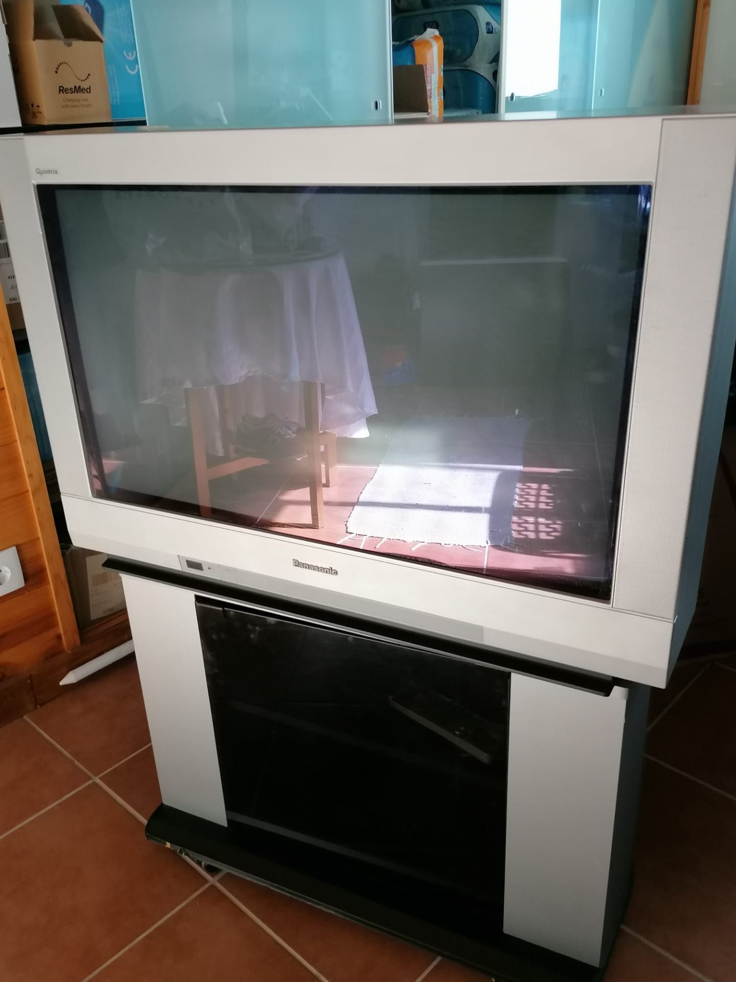 Televisor Panasonic com uns anos