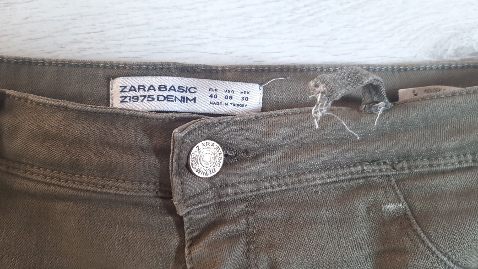 Spodnie ZARA kolor khaki rozm. L