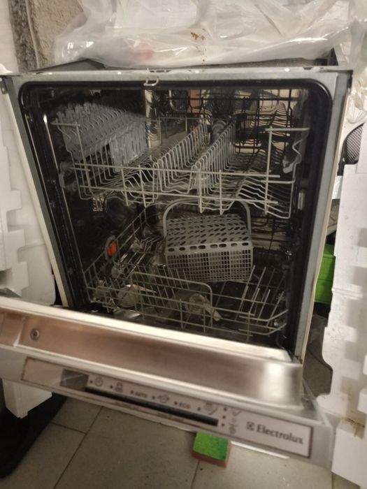 Zmywarka Electrolux ESL64052