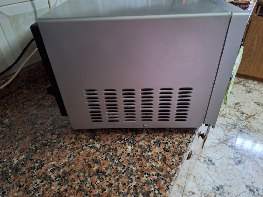 Microondas com grill 25L