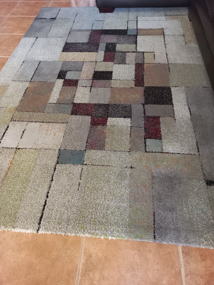 Carpete semi nova com 140×200
