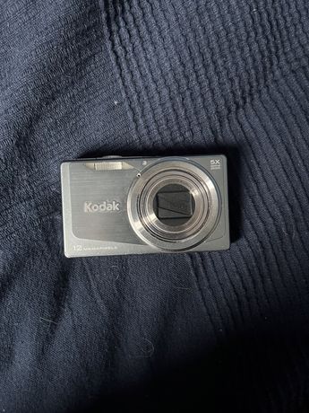 Фотоапарат Kodak в гарному стані, робочий але без зарядки