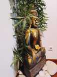 Budha Dourado em  Madeira