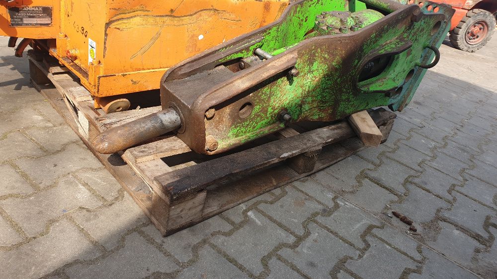 koparka młot wyburzeniowy do kucia MONTABERT BRP 100 waga 265 kg