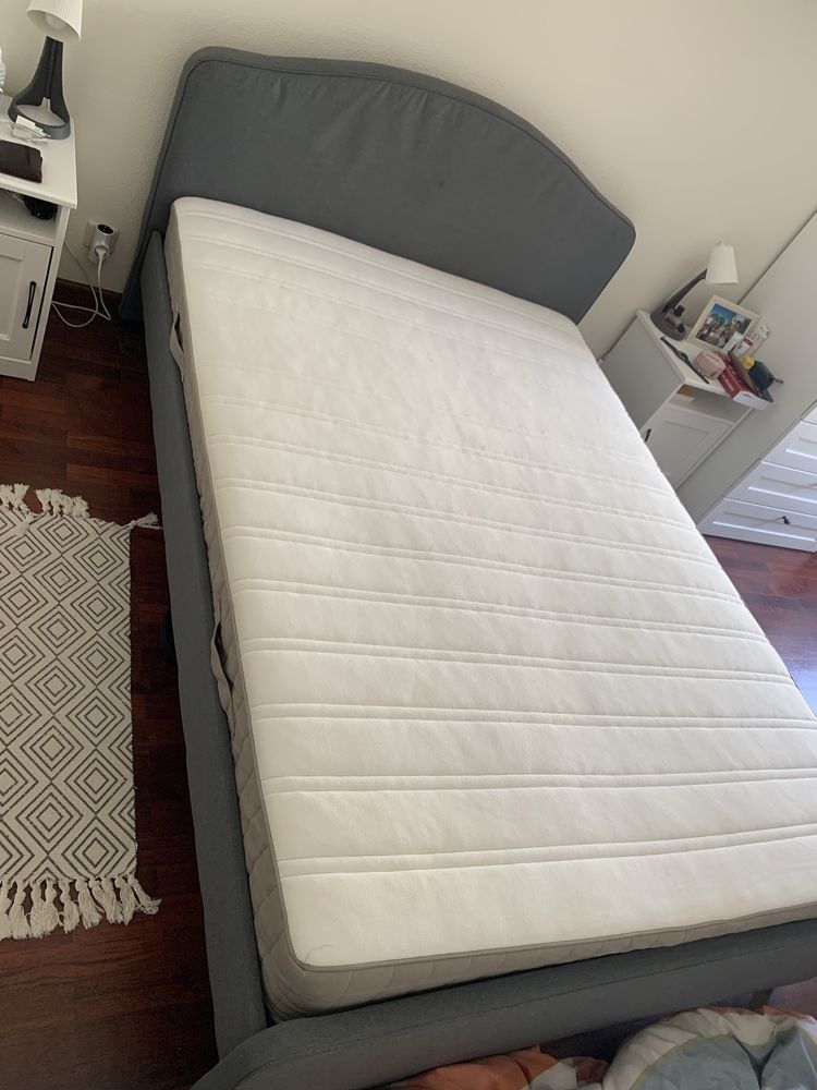 Cama de casal com colchao