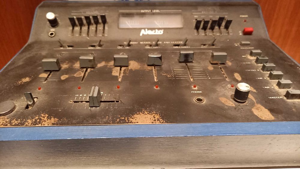 Mesa de mistura stereo ALECTO