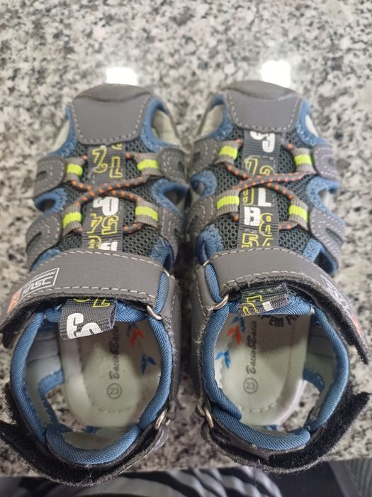 Sandálias bebe Bacio & Bacio