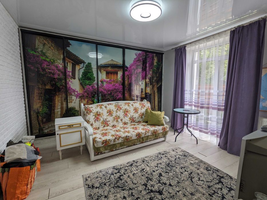 Особняк р-н вул. Короля Данила