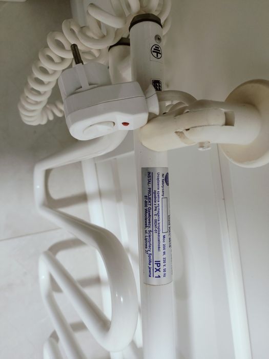 Grzejnik Suszarka elektryczna obrotowa biała INSTAL-PROJEKT 200W