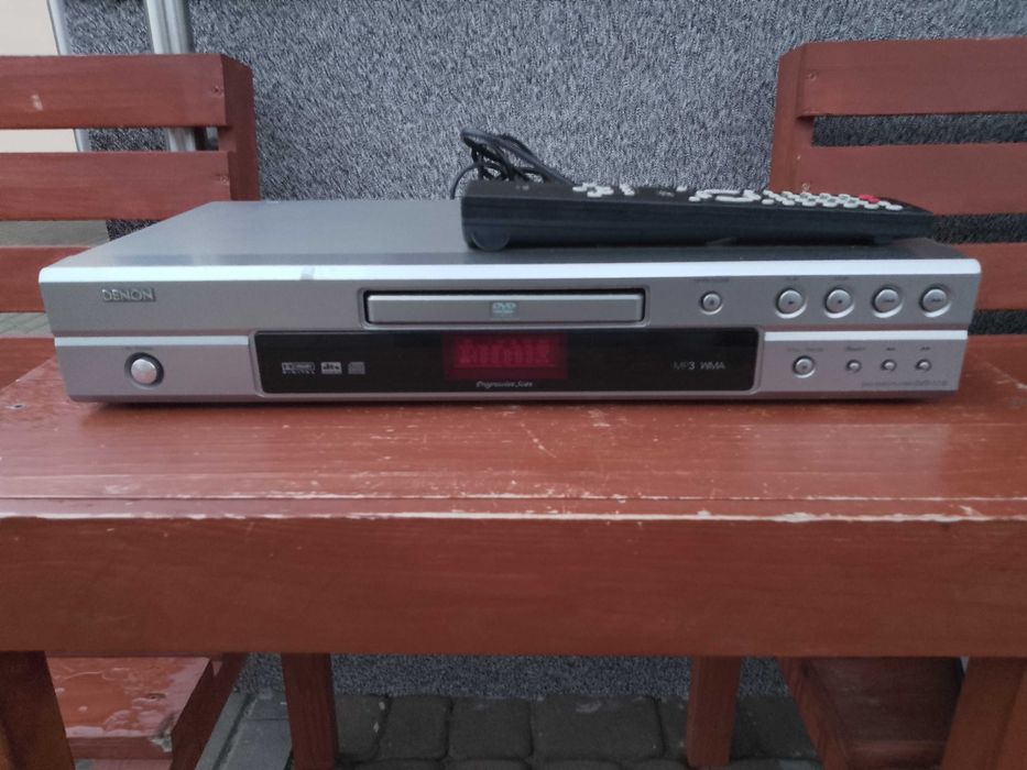 DVD denon. Stan bardzo dobry pilot.