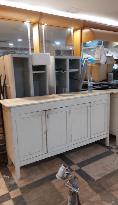 Móveis balcões d casa centenária