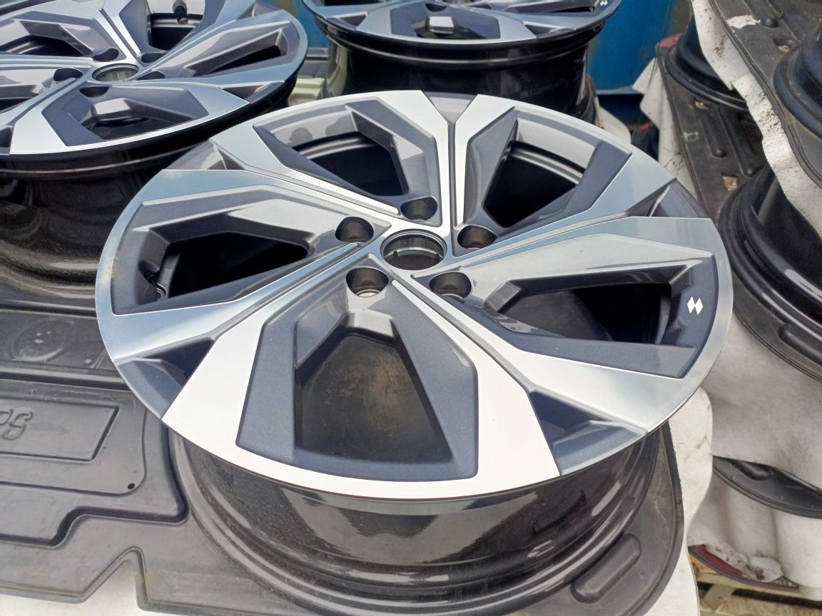 Nowe felgi aluminiowe oryginalne Renault 5x114,3 et35 7jx18