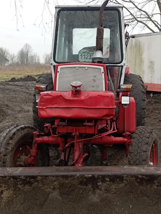 Екскаватор ЮМЗ 6