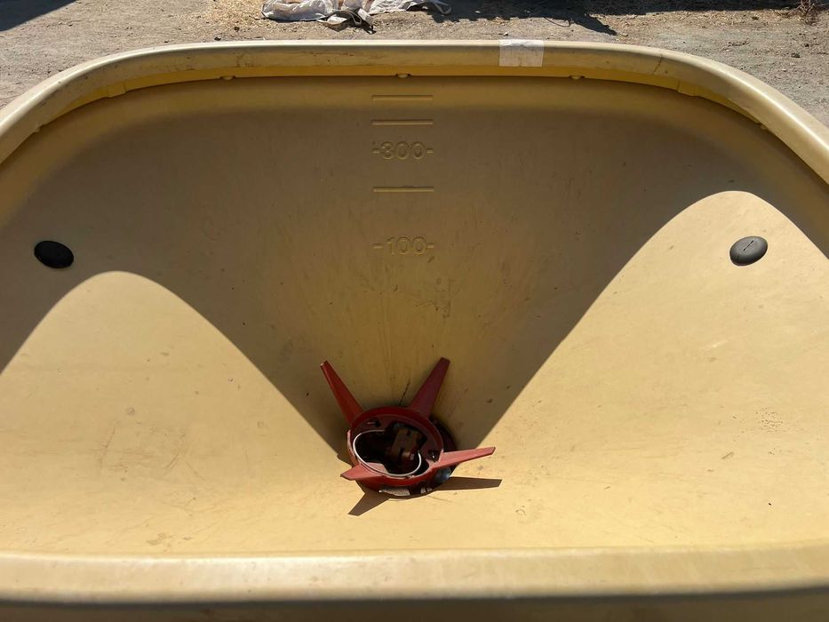 Espalhador de Adubo Pendular Vicon 600 litros