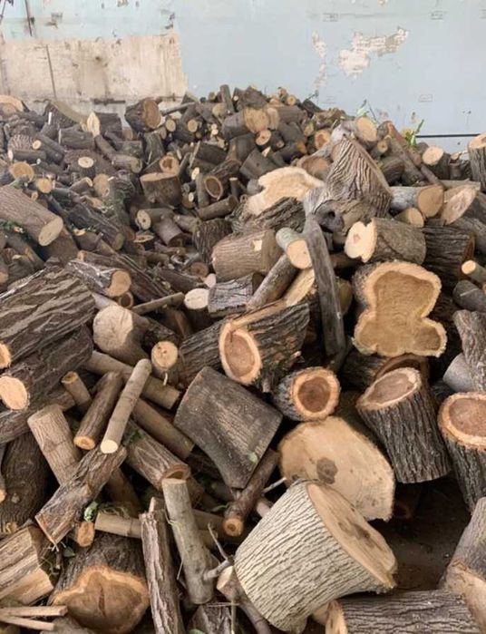 Продам ДРОВА для отопления Колотые  Дуб Ясень Акация  и др Доставка