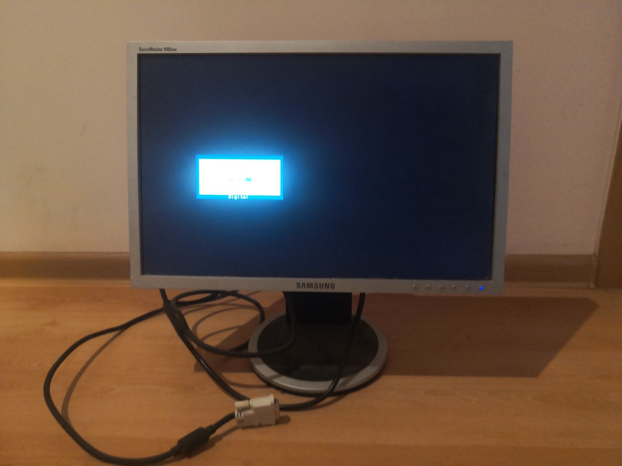 Monitor samsung 19 cali