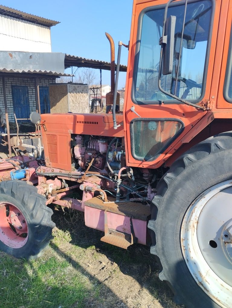 Продаем трактор МТЗ-82 в рабочем состоянии. Цена 10500 $