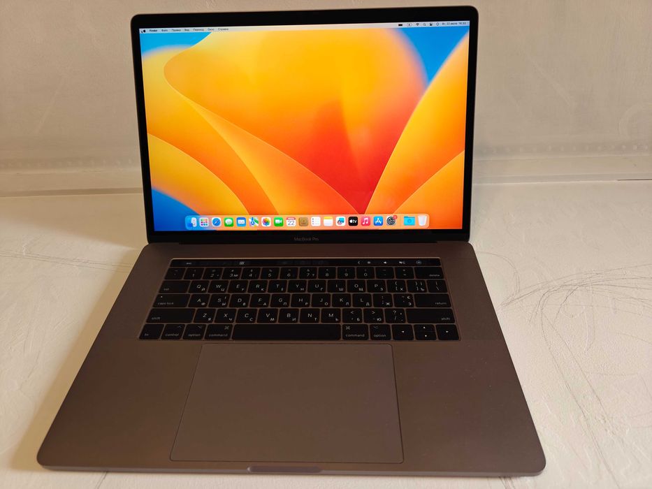 macbook pro 15 2017 16Gb, 256 ssd
