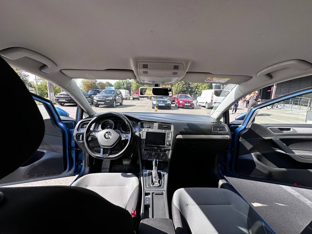 Продам Volkswagen E-GOLF