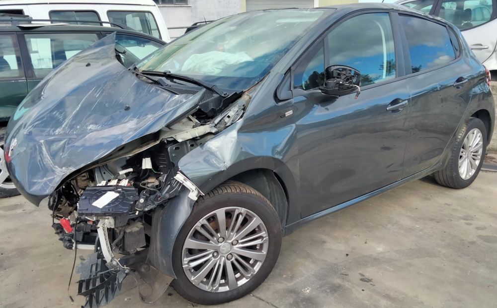 PEUGEOT 208 1.2 PURE TECH DE 2016 DISPONÍVEL PARA PEÇAS