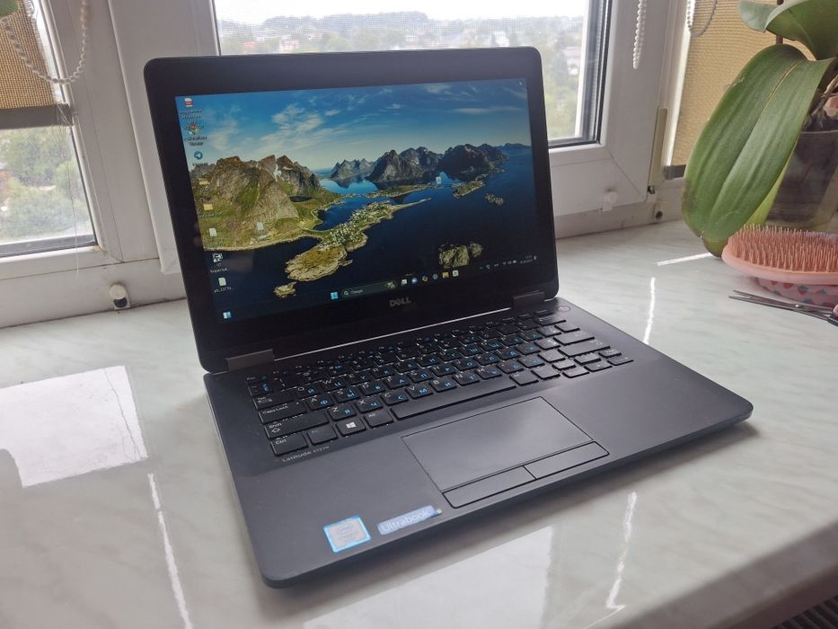 Dell Latitude E7270 Сенсорний екран FHD TN+film i7 6600U 16GB RАM 420G