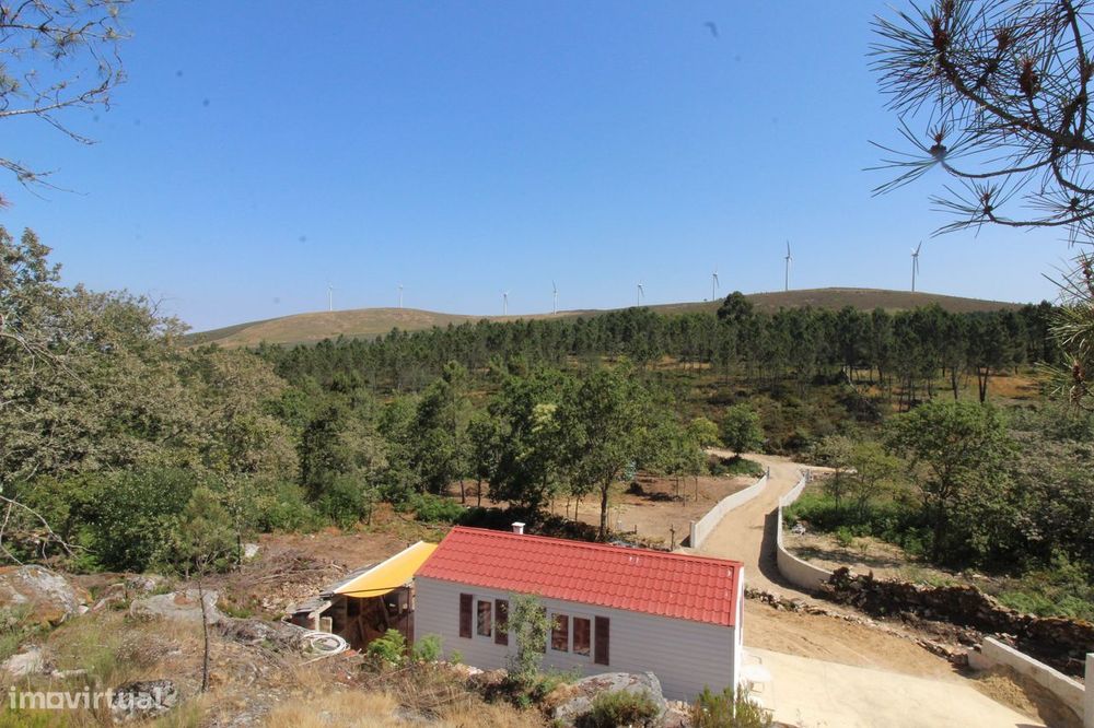 Quinta c/ Moradia T2 Móvel – Refúgio Natural na Serra da Coelheira