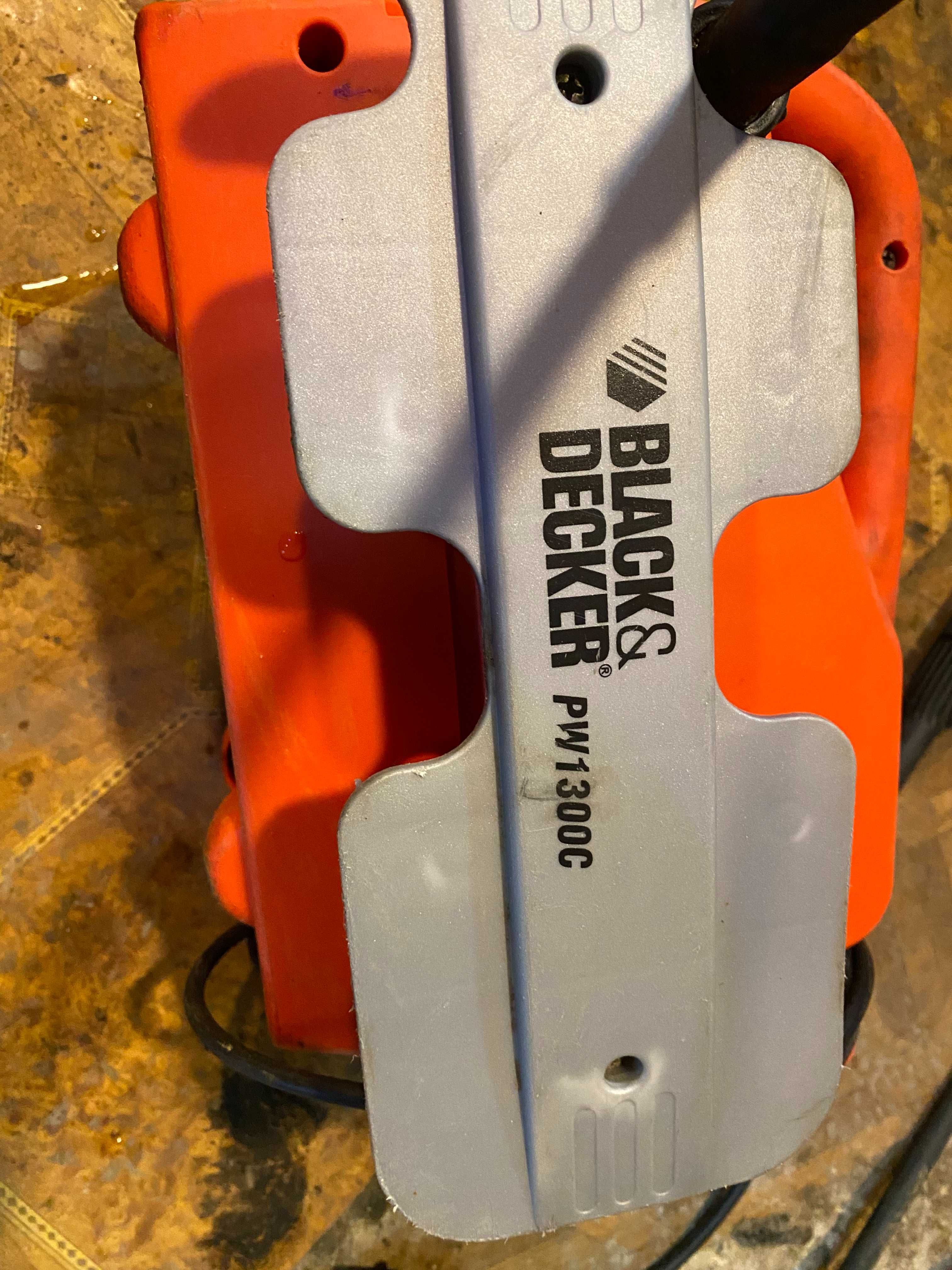 Продам Б.У. мини мойку Black&Decker 1300 в отличном рабочем состоянии.