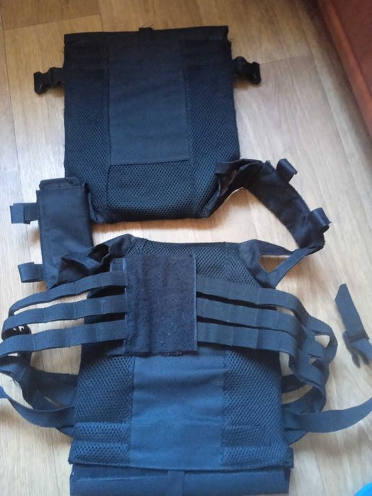 Плитоноска черная