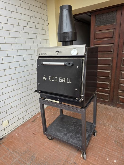 Forno a carvão, como novo (Não aceito pagamentos por Mbway)