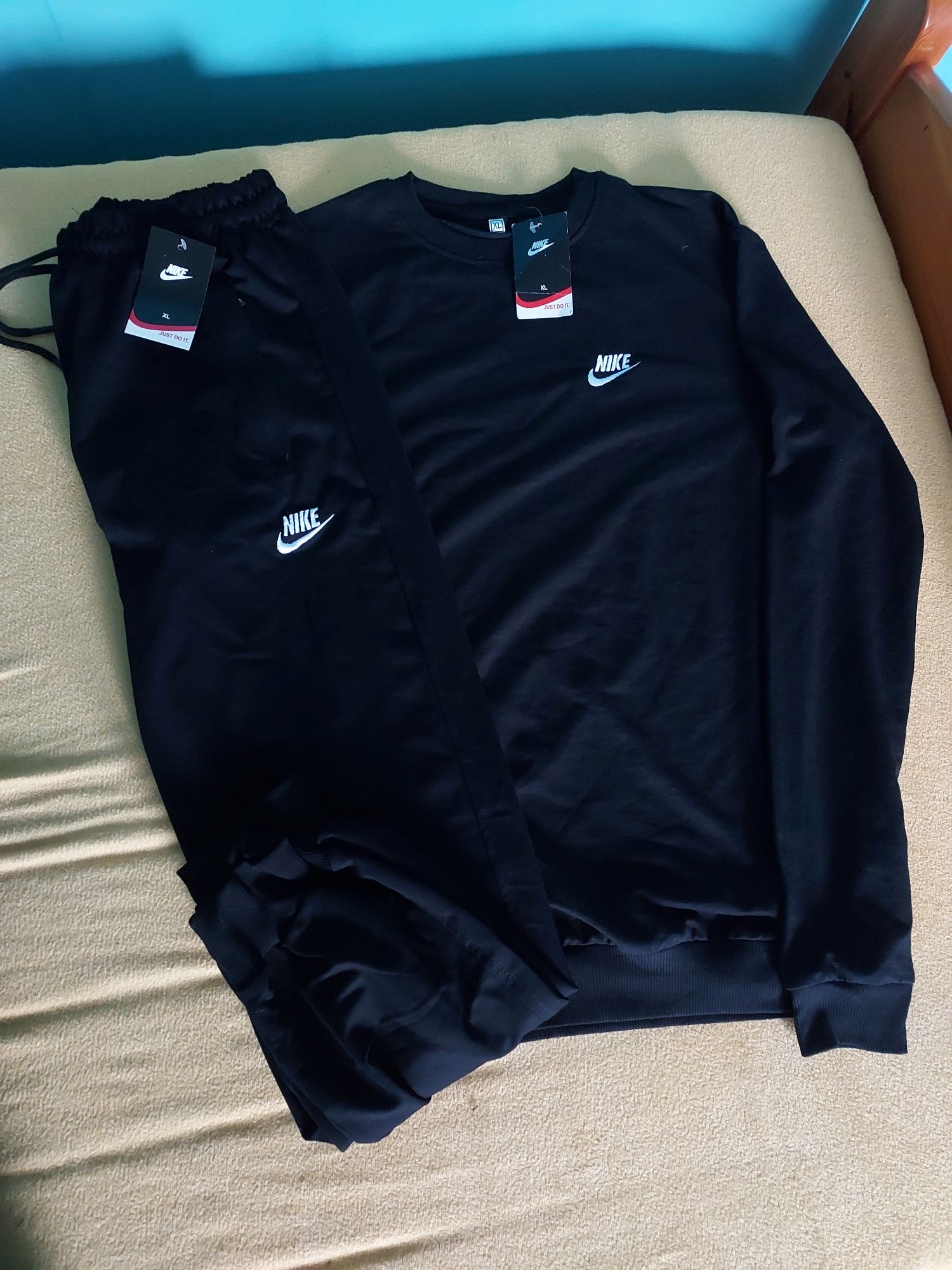 Komplety dresowe męskie wyszywane logo Rozmiar. M.L.XL.XXL. 3XL