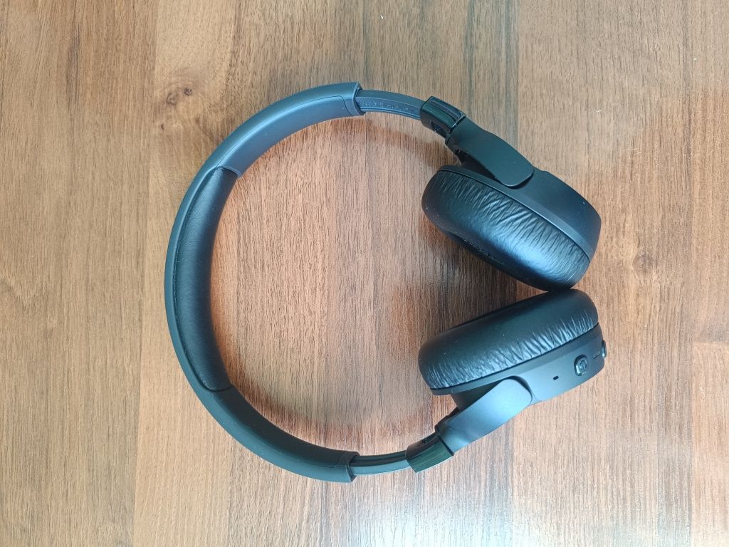Накладні навушники JBL Tune 660NC (використовувалися декілька разів)