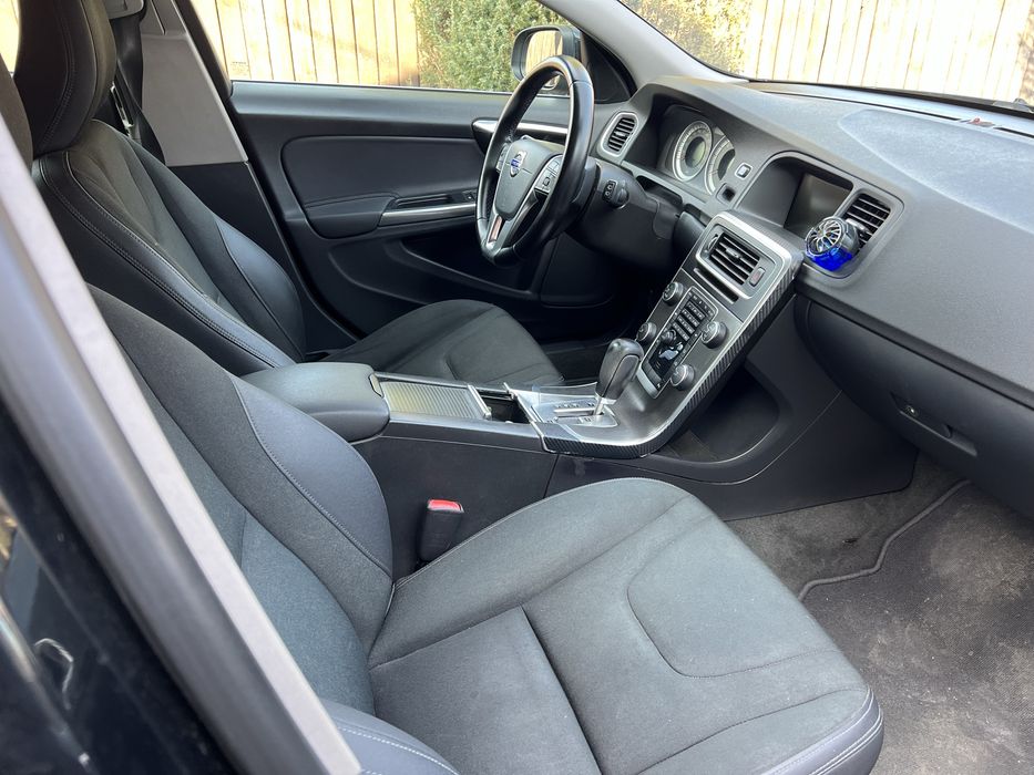 Volvo v60 D3 avtomat