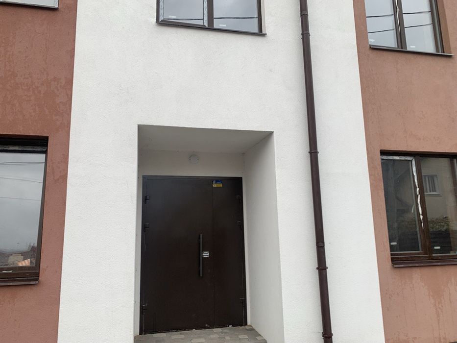 Квартира в Гостомелі біля озера