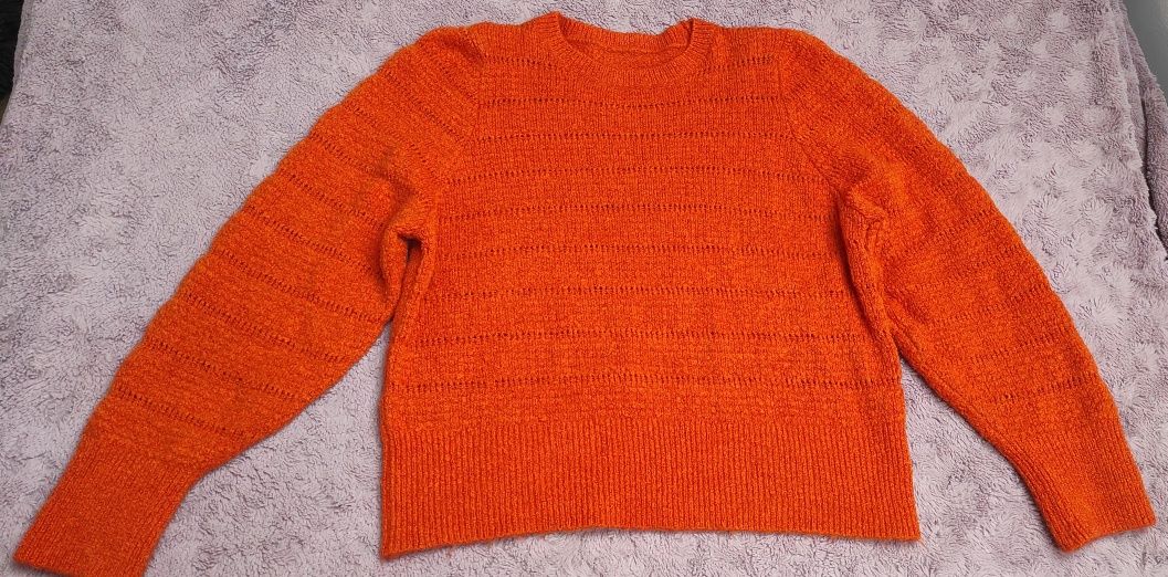 Duży rudy sweter