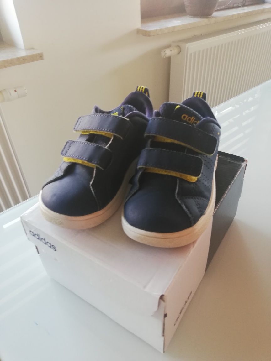 Adidasy chłopięce rozmiar 23