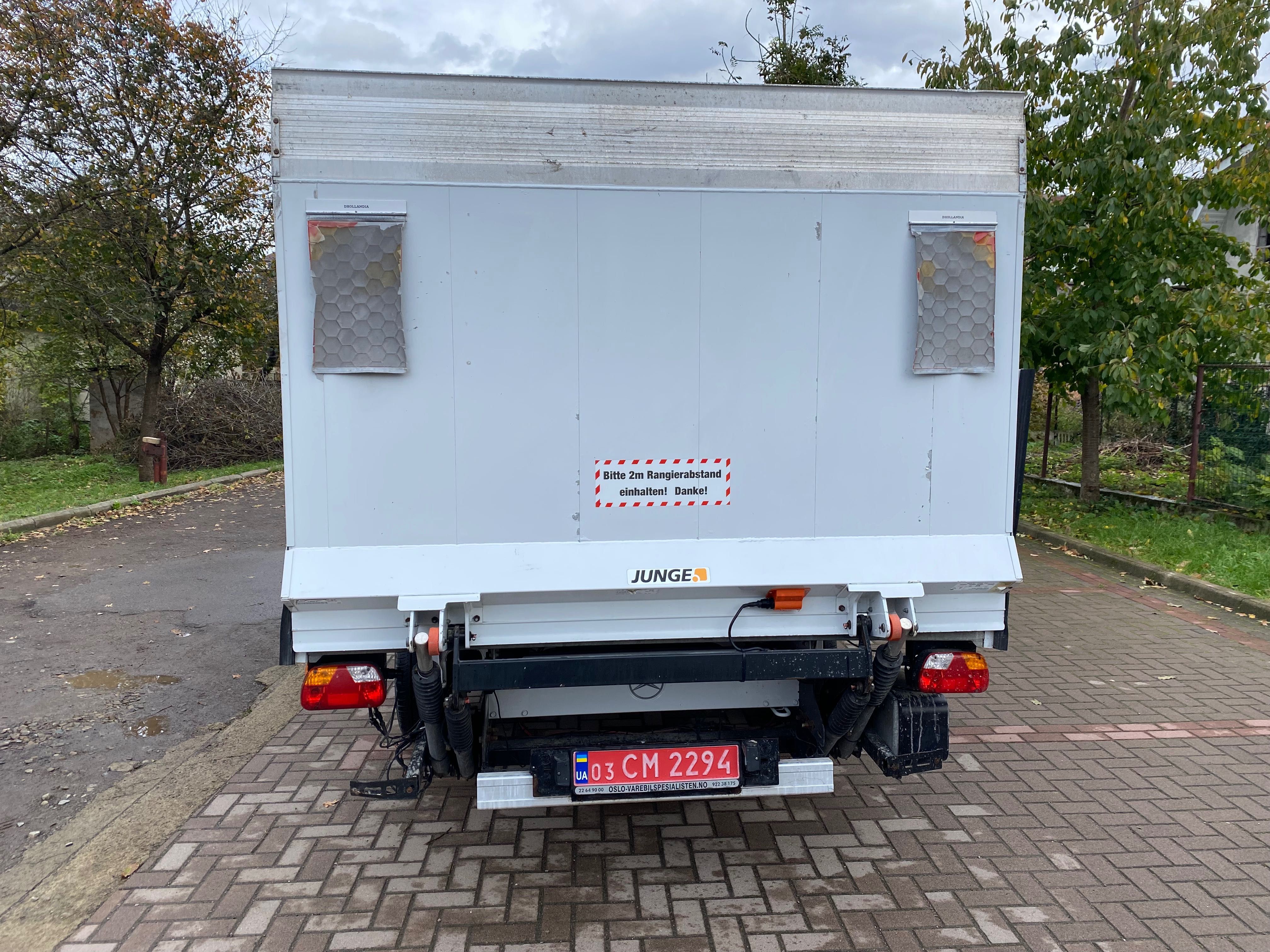 Продам гідроборт і спойлер  Sprinter 907