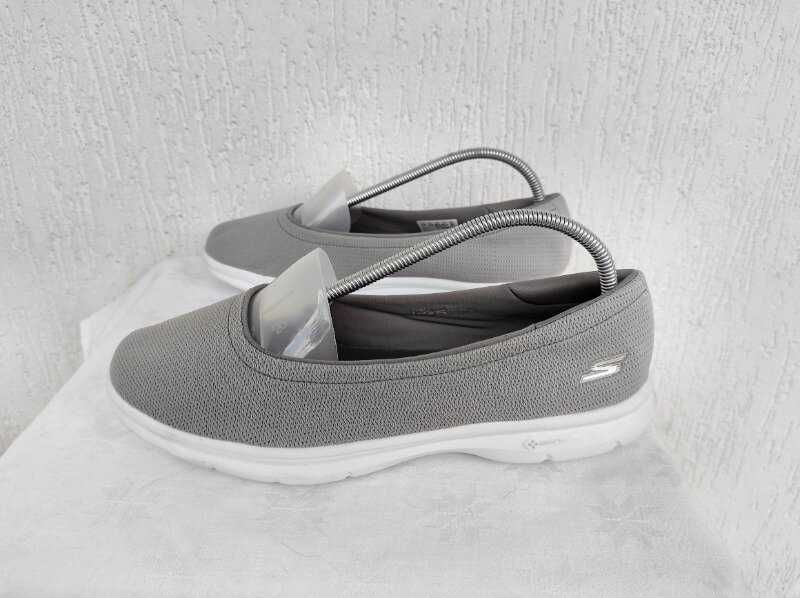 Мокасини текстильние Skechers Goga mat р.39
