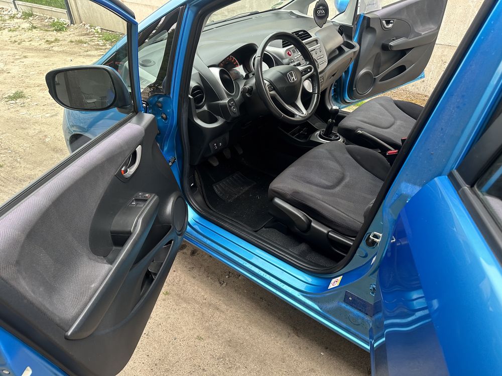 1.4 benzyna 1 wlasciciel sprowadzona z Niemiec TUV rok czasu!!